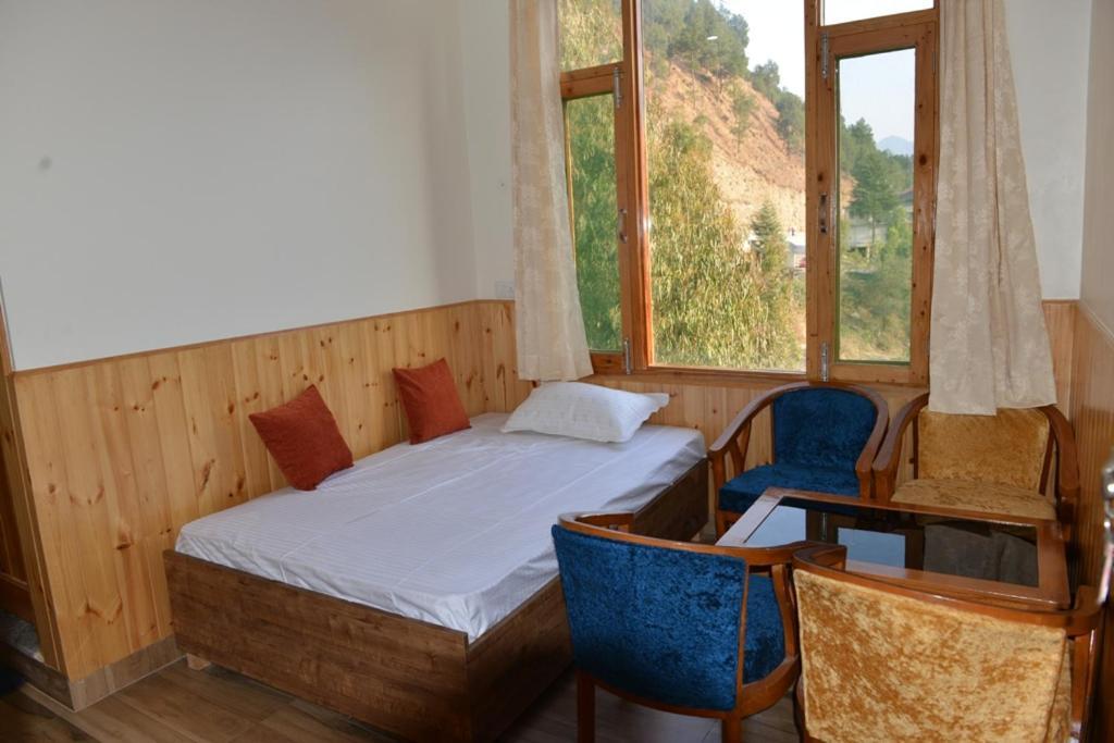 Tulip Flowing River View Hotel. Shamshi Экстерьер фото