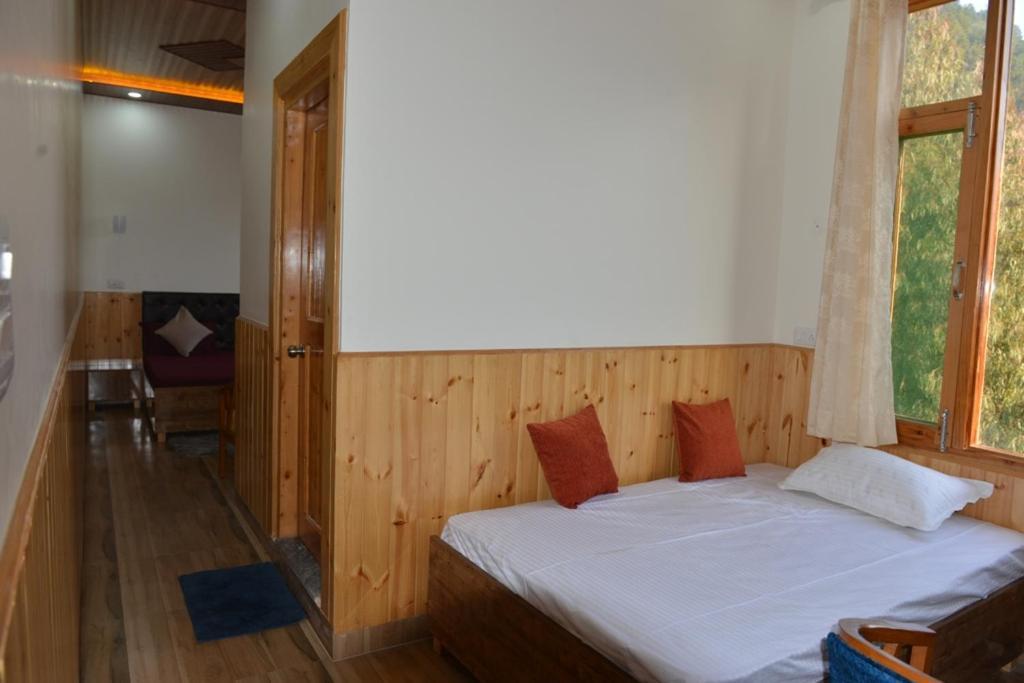 Tulip Flowing River View Hotel. Shamshi Экстерьер фото