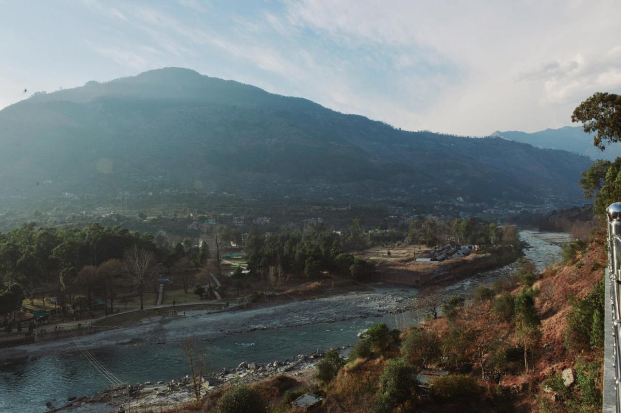 Tulip Flowing River View Hotel. Shamshi Экстерьер фото
